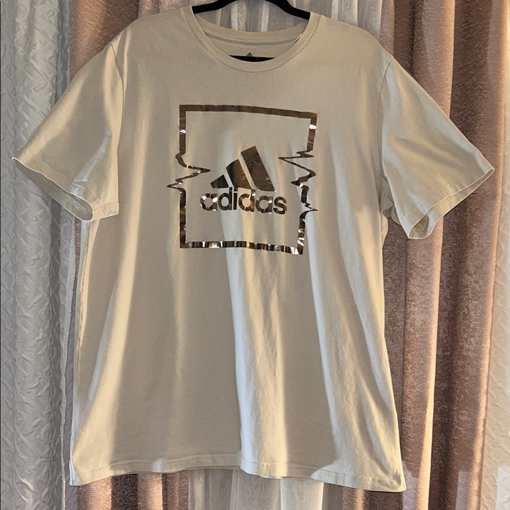 Adidas Size XL Beige Short Sleeved Tee